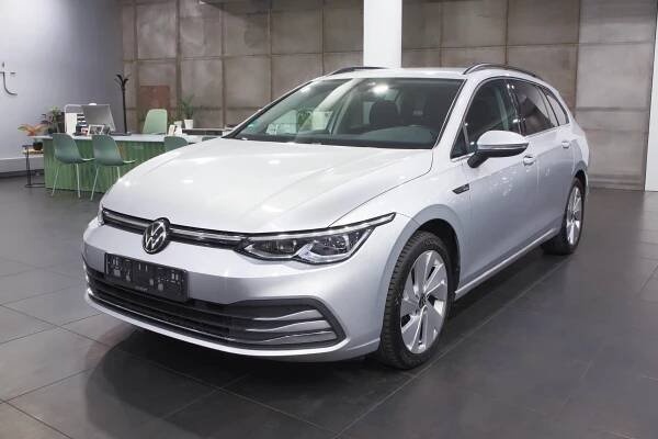 Operativní leasing vw golf 8