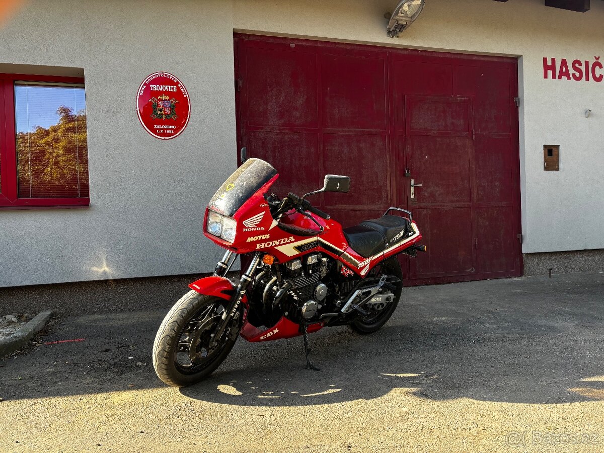 Honda cbx750f+druhá na díly
