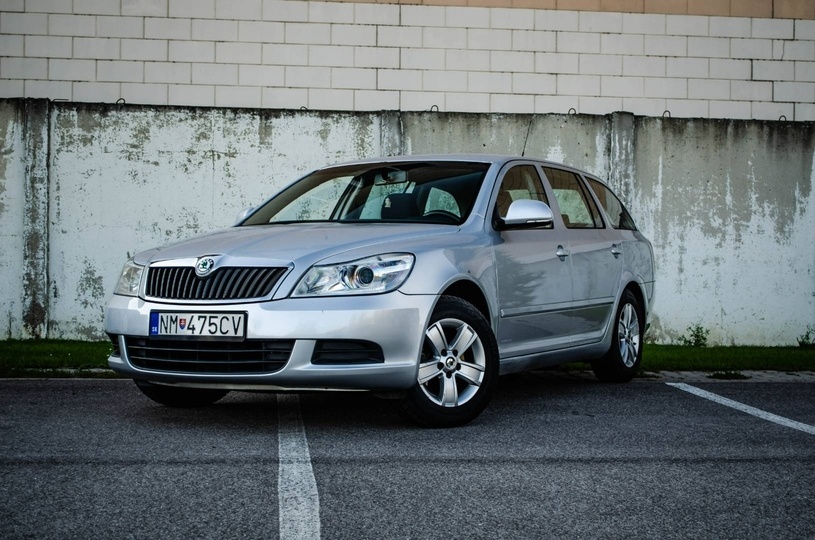 Škoda Octavia Combi 1.6 TDI CR DPF Ambiente DSG