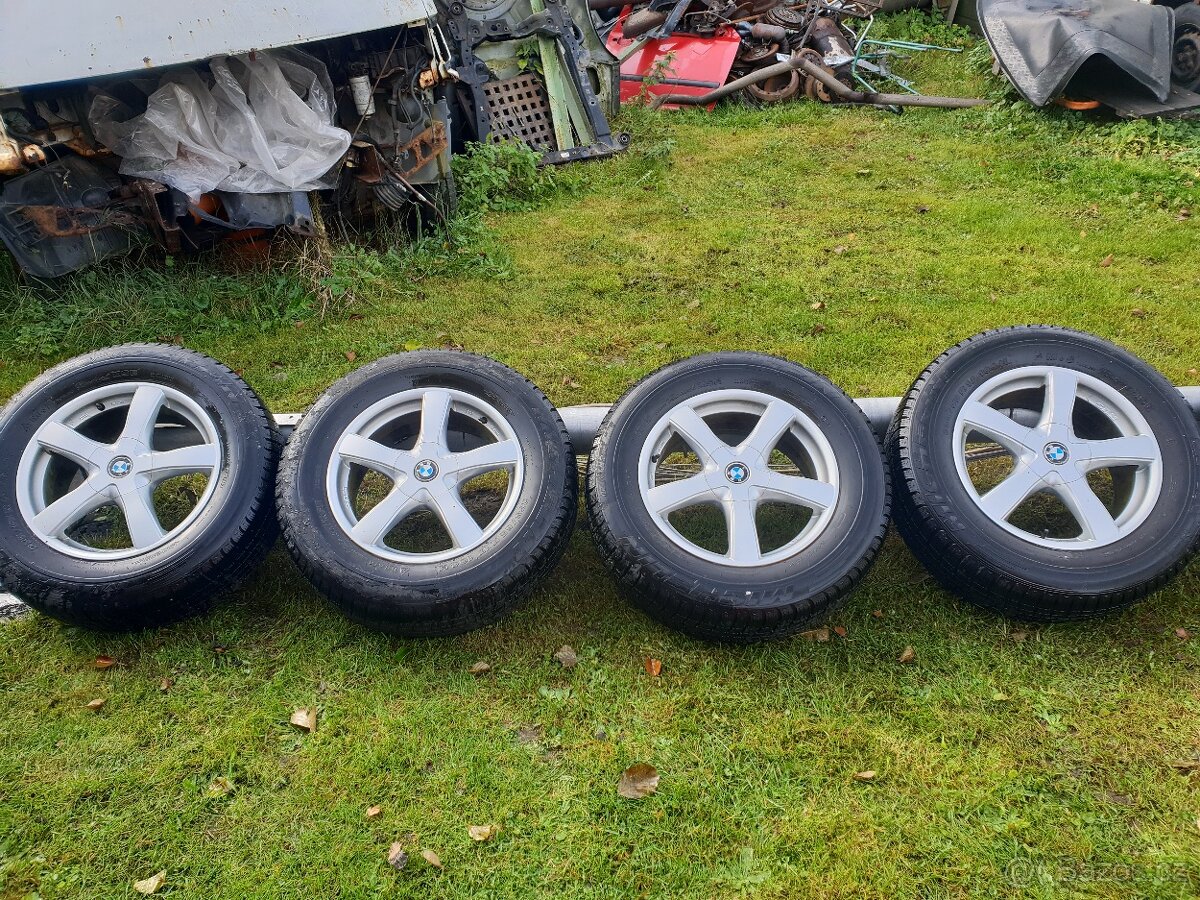 BMW X5 R17 kola 235/65 R17 zimní