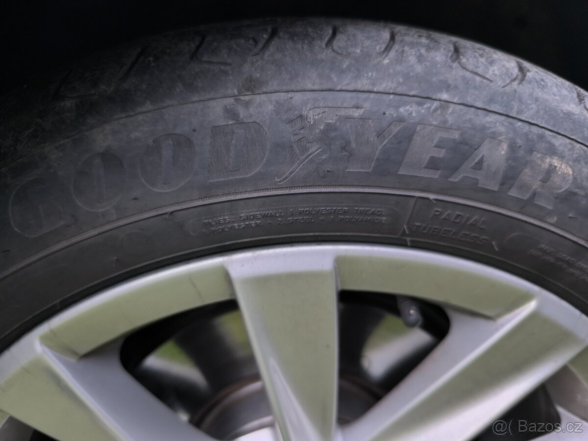 Goodyear 205/55 R17