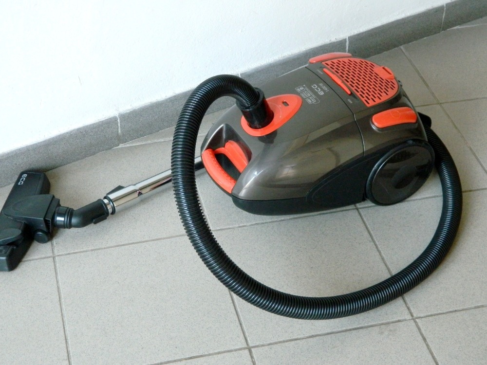 Vysavač ECG - 1400W