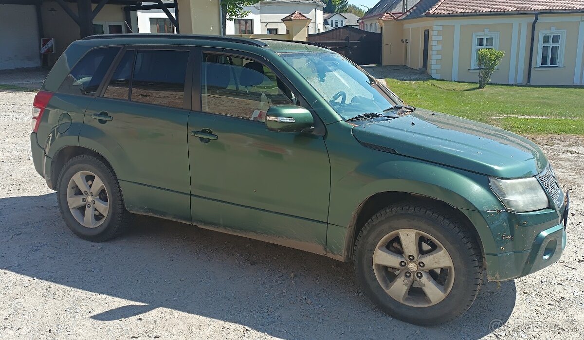Prodám Suzuki Grand Vitara 2.4 benzín