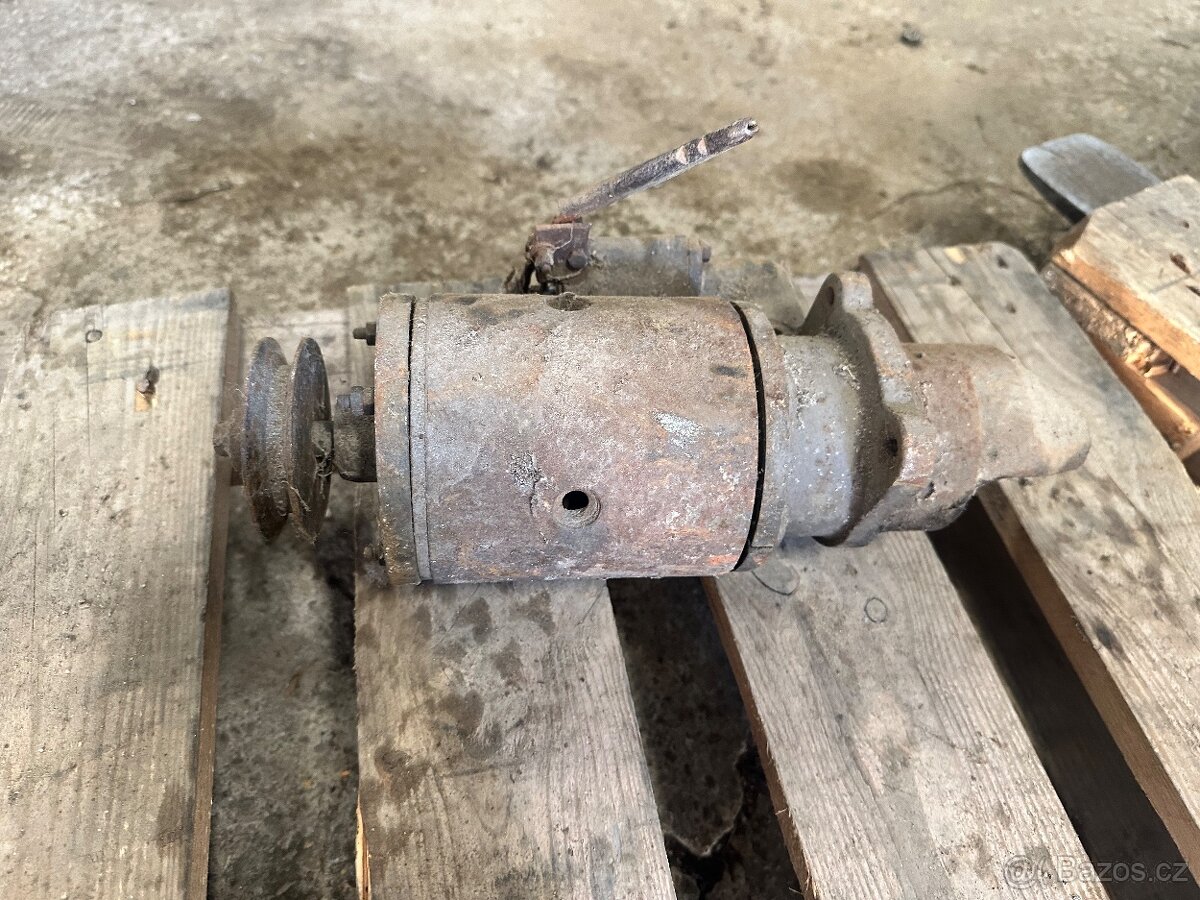 Mechanický startér Zetor 25N