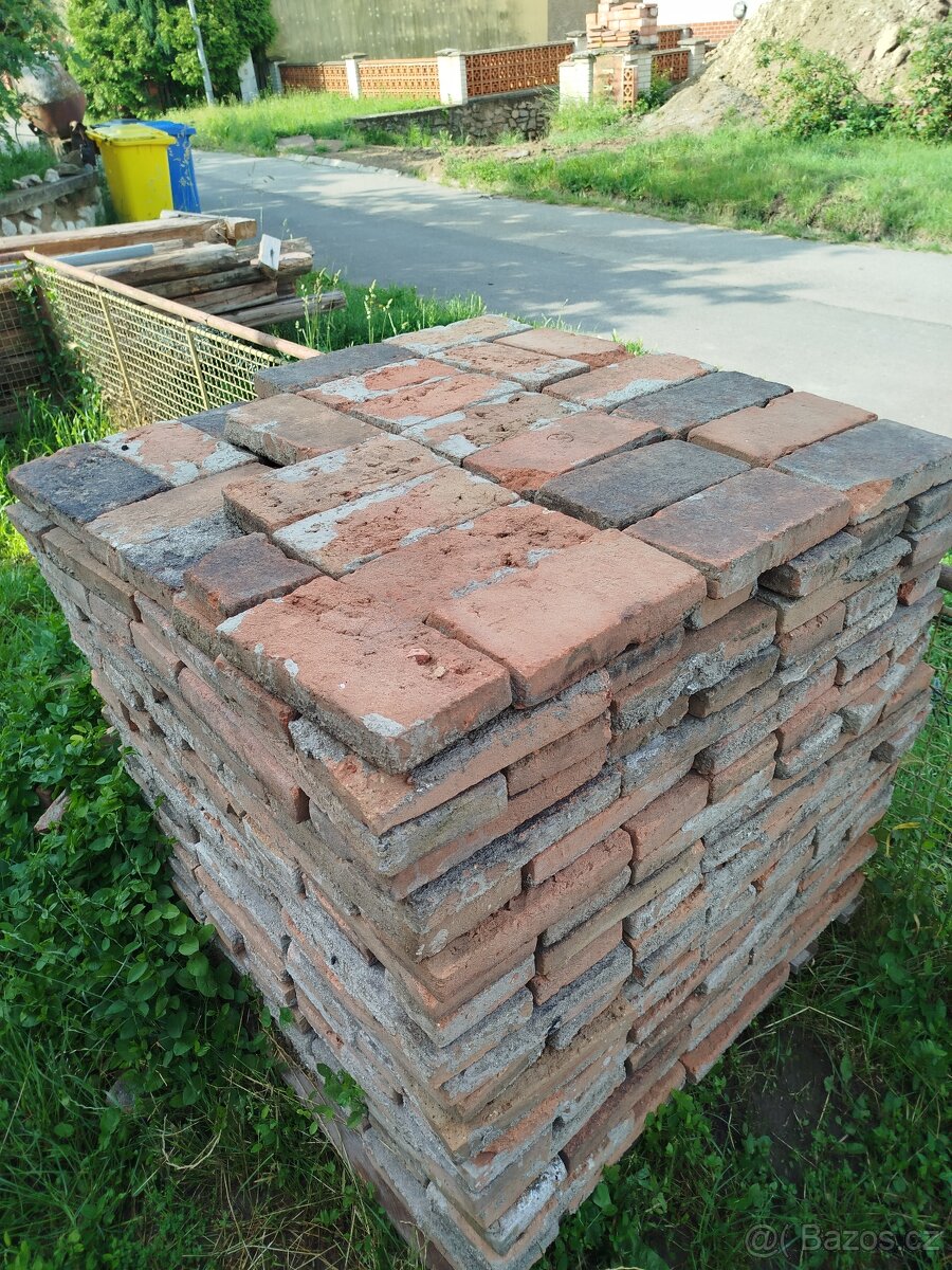 Prodám půdovky cihly