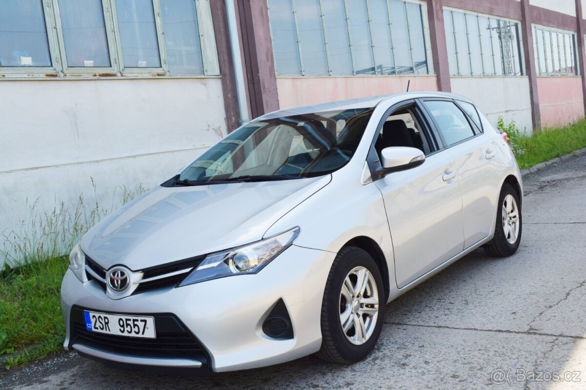 Toyota Auris 1.3VVT-i/ČR/1MAJITEL/MANUÁL/AC