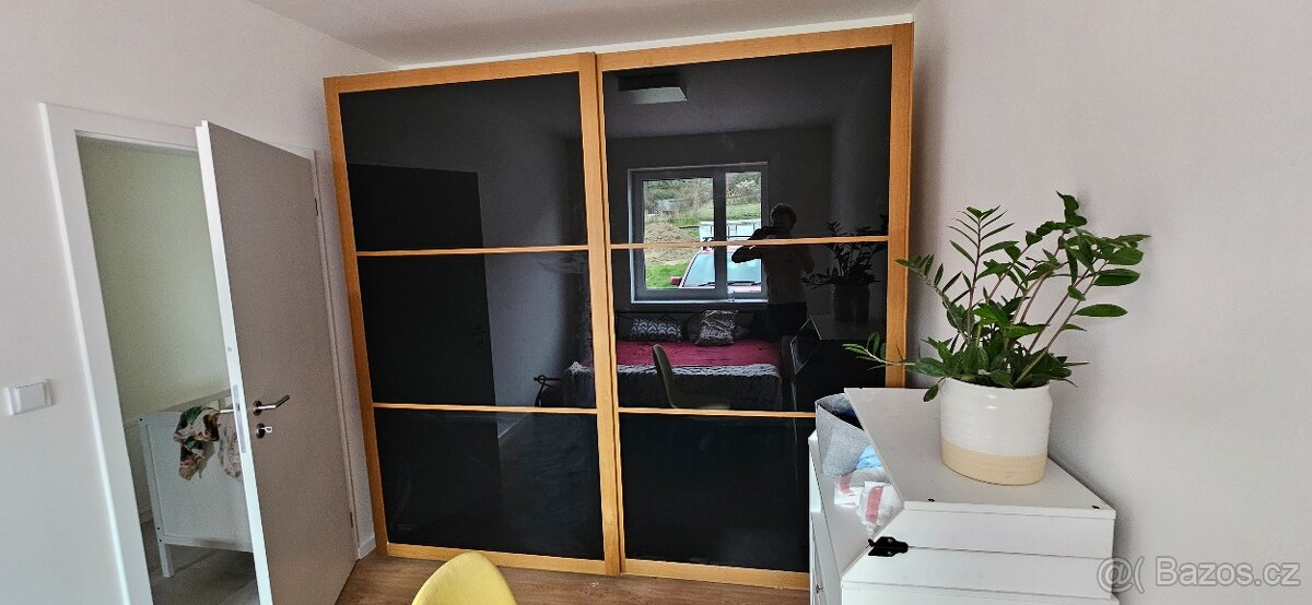Skrin IKEA PAX