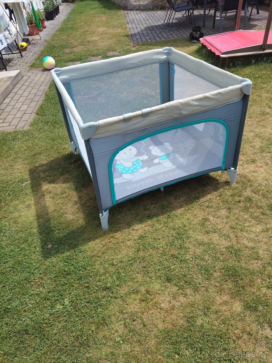 Skládací ohrádka