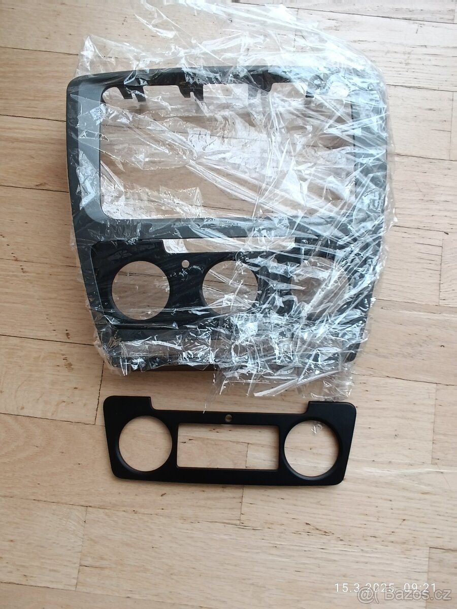rámeček k radiu Octavia 2