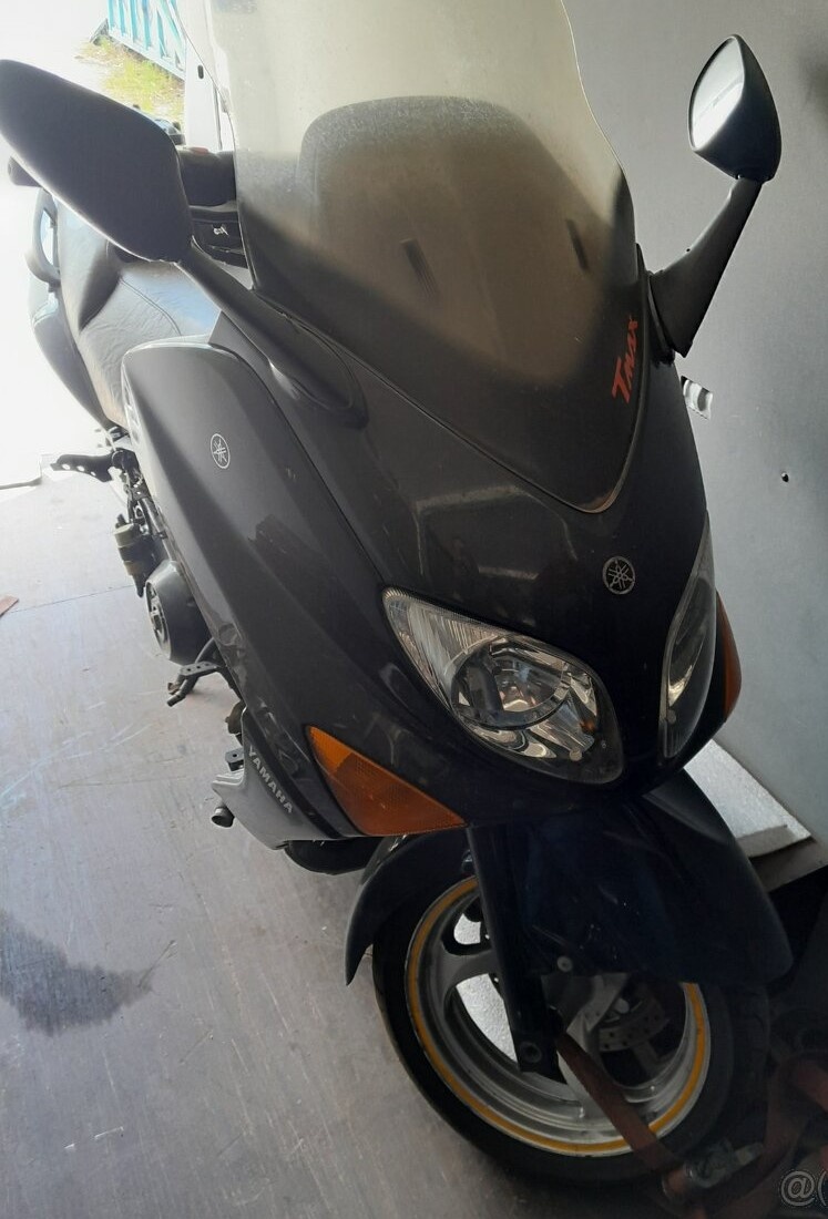 Yamaha Tmax 500 2003, rozprodám po dílech
