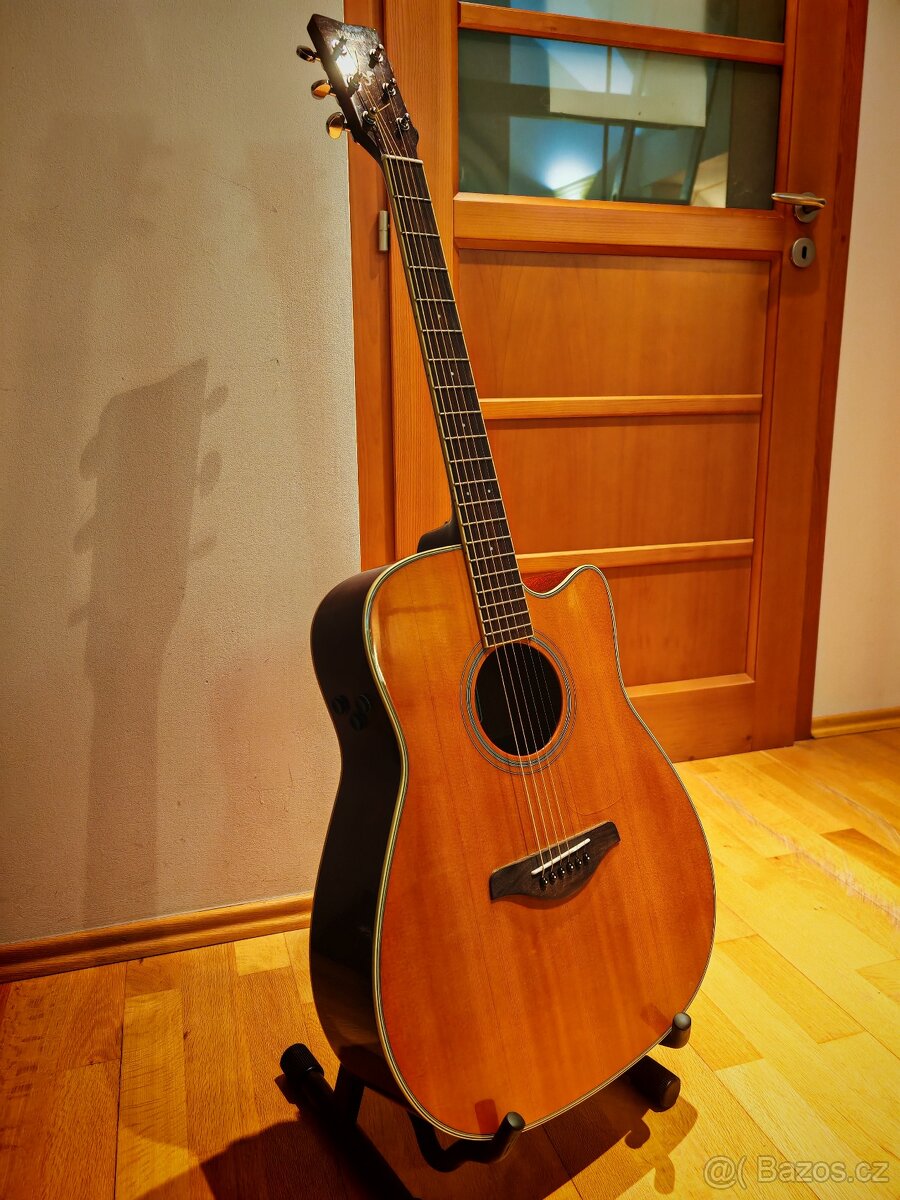 Akustická kytara Yamaha TransAcoustic FGC-TA