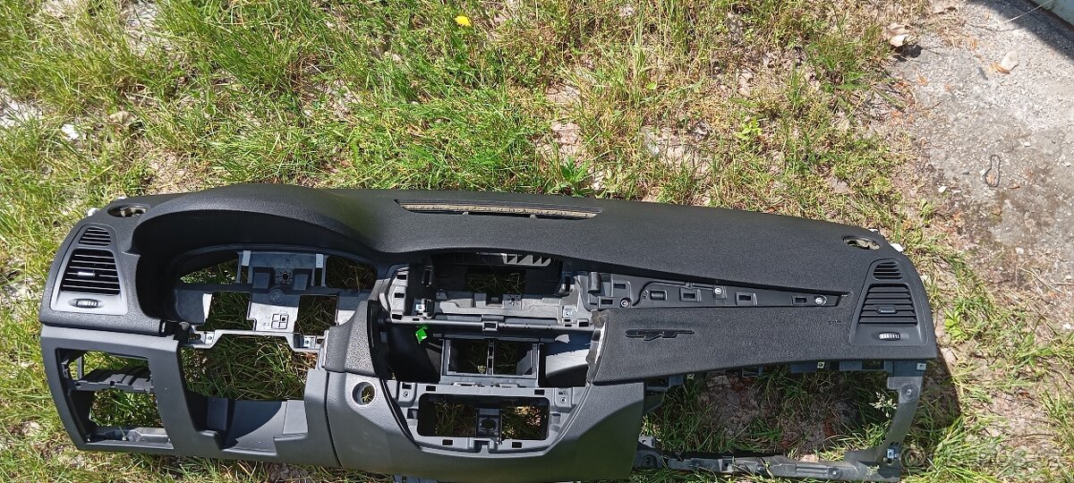 Renault Laguna 3 palubní deska a další díly