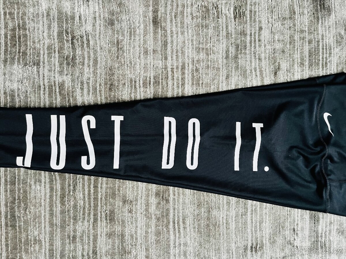 Nike dámské leginy vel. M