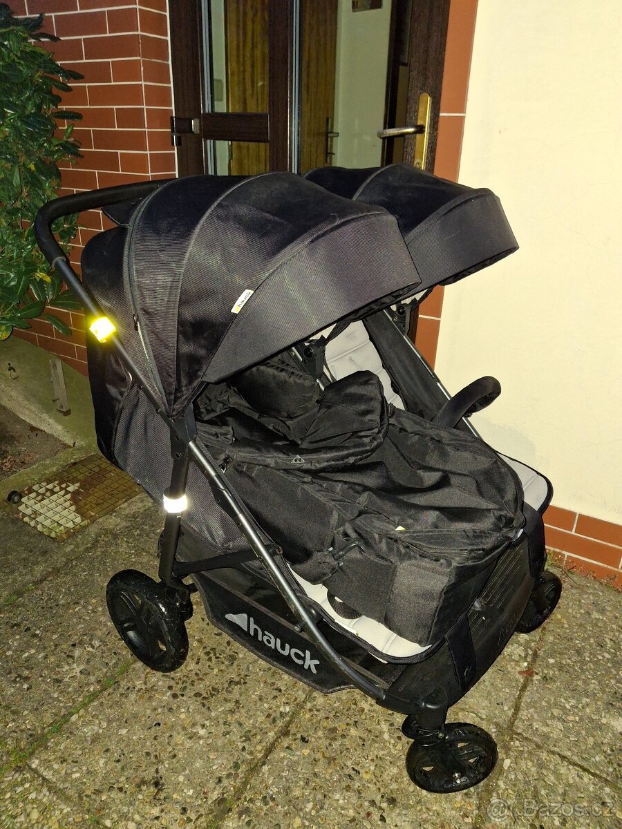 Sourozenecký kočárek Hauck duo