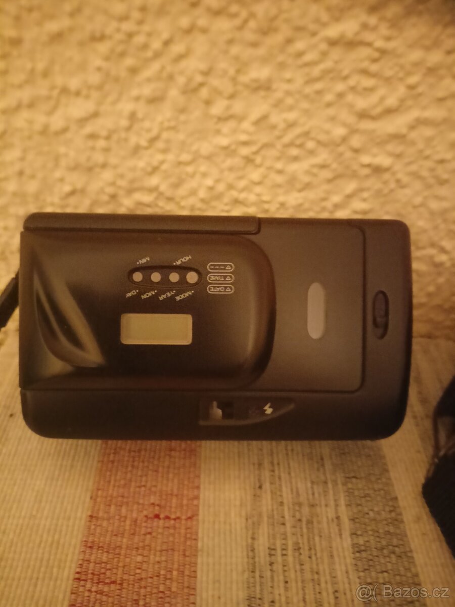 Prodám 3 fotoaparáty KODAK , ZENIT,+za990.kč1KS