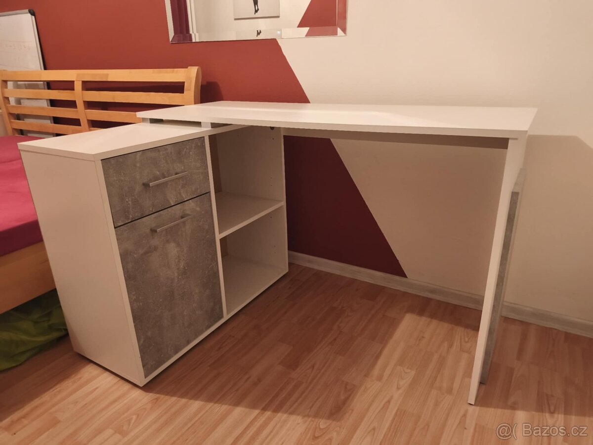 Rohový psací stůl