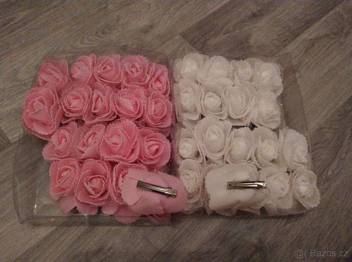 Mažoretky růže do vlasů