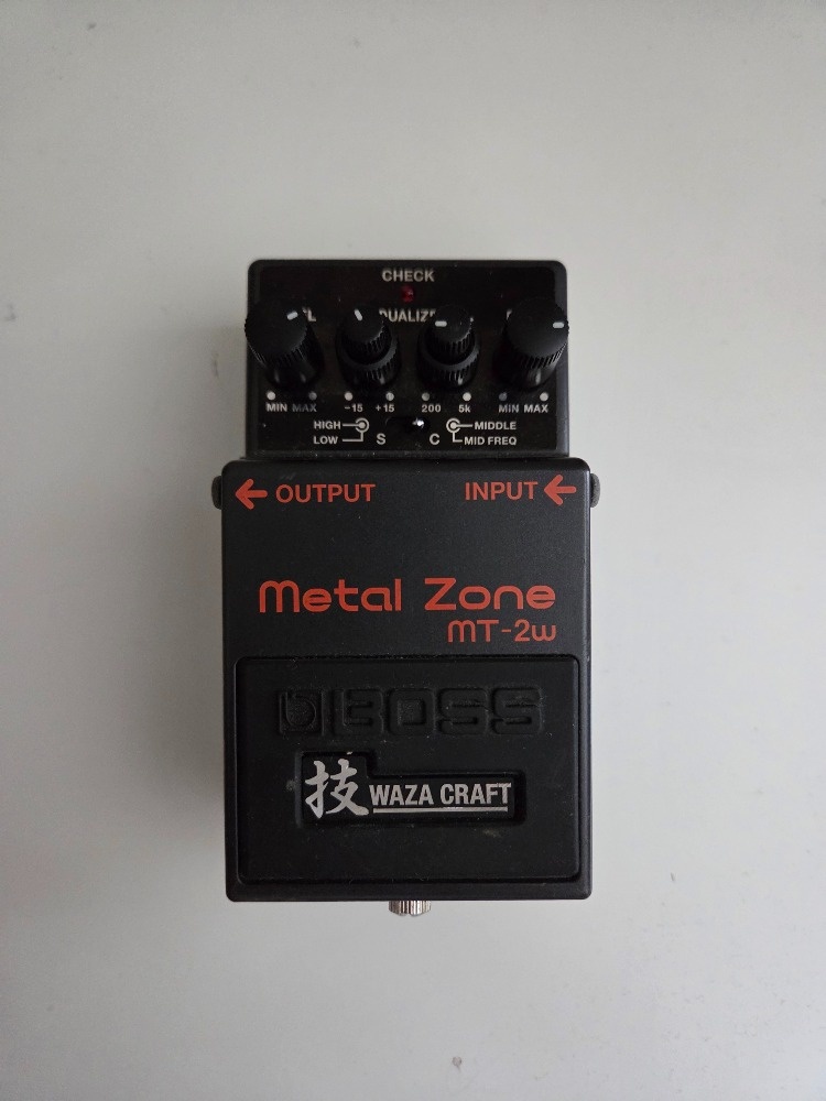 Boss MT-2W Metal zone waza