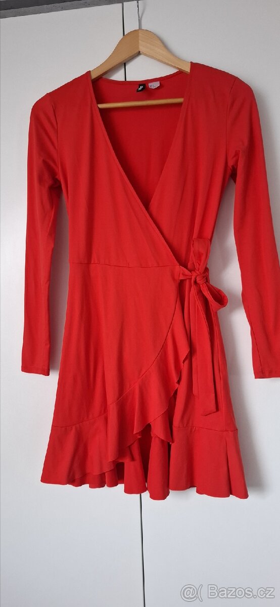 Společenské šaty, zn.H&M.Nové,nepoužité.