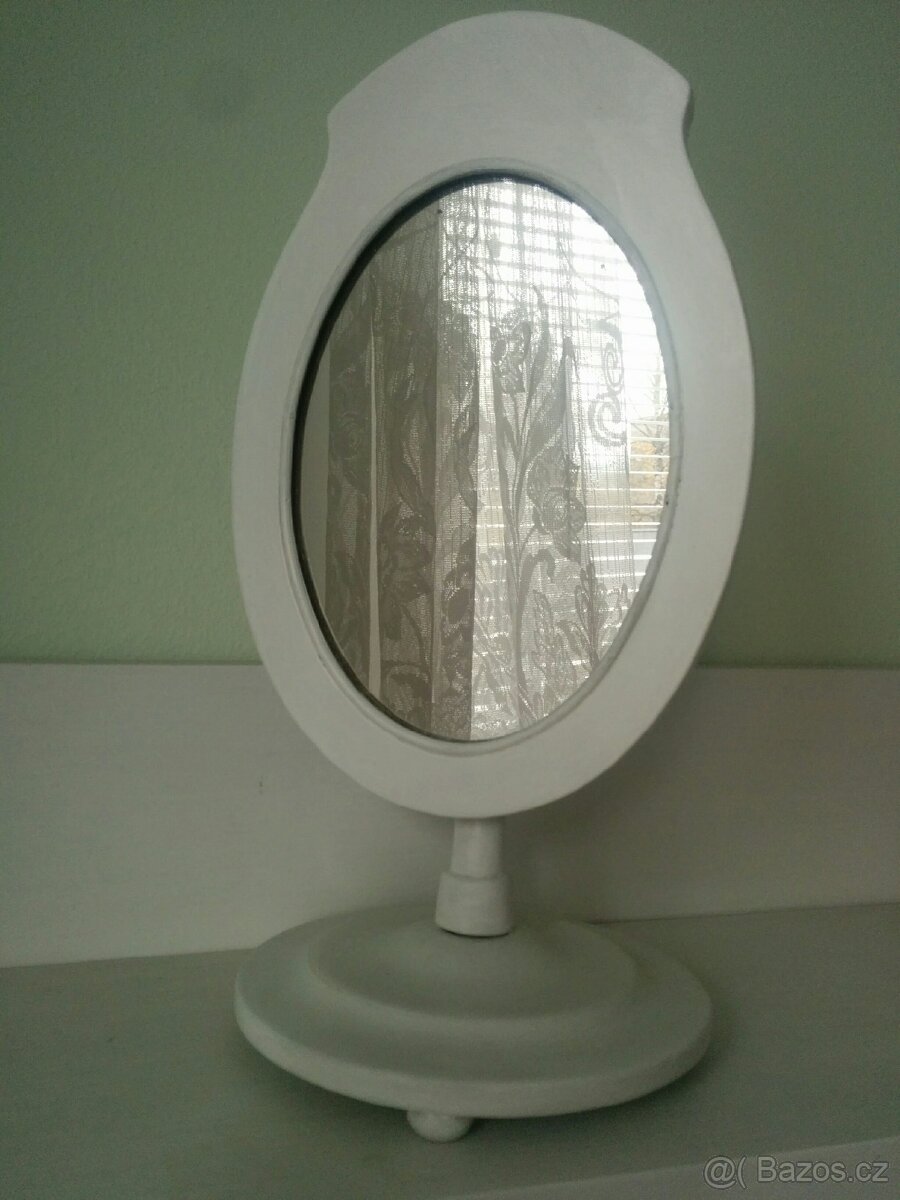 staré retro zrcátko