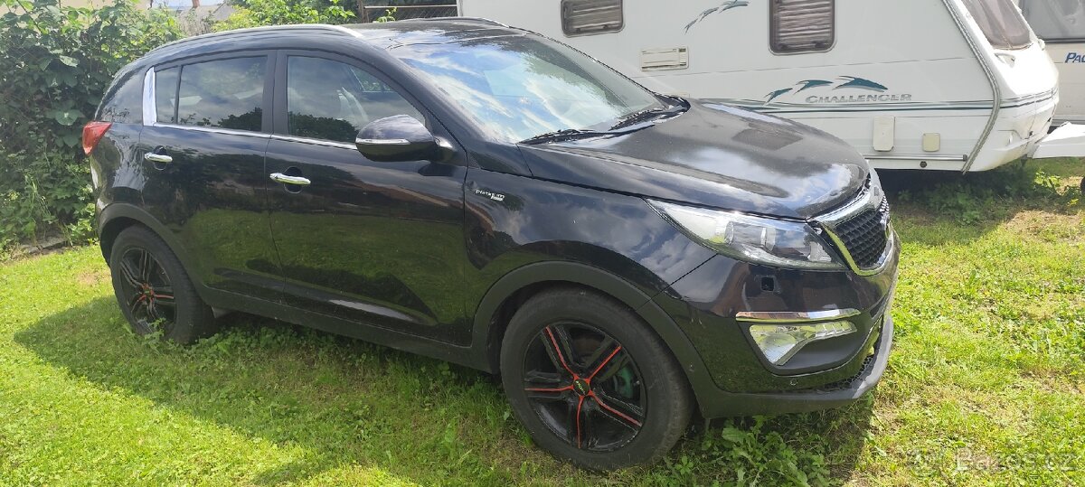 Kia Sportage,4wd 2.0 crdi ,číst celé