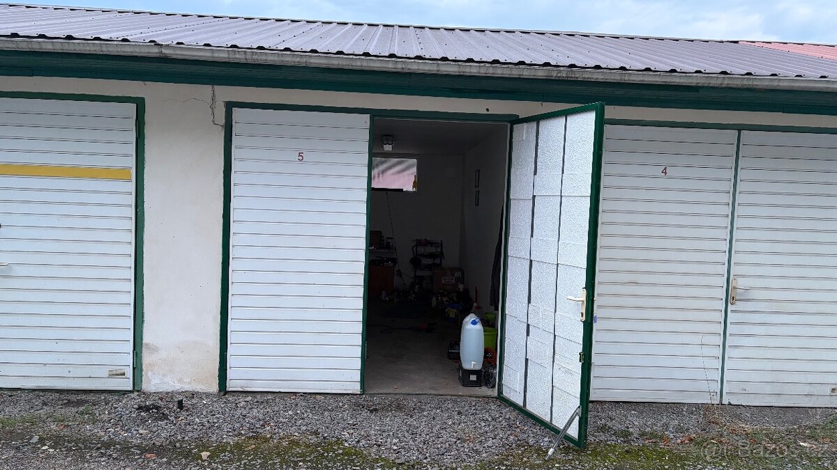 Prodej zděné garáže 18 m² – Rokycany, Žďárská cesta