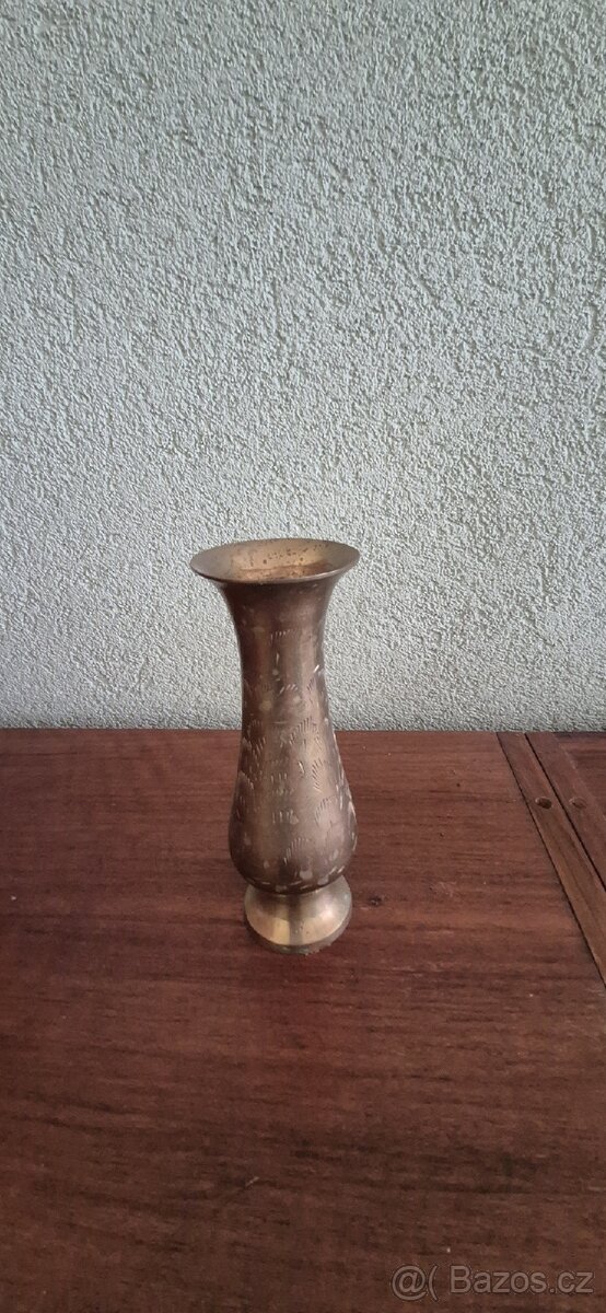 Vintage mosazná váza