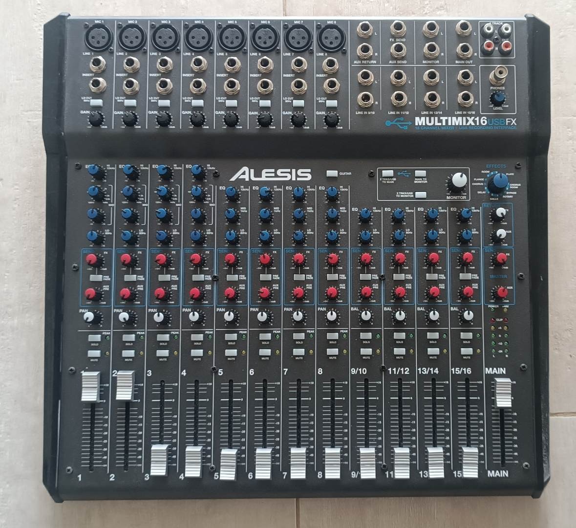Mixpult Alesis Multimix16 USB FX