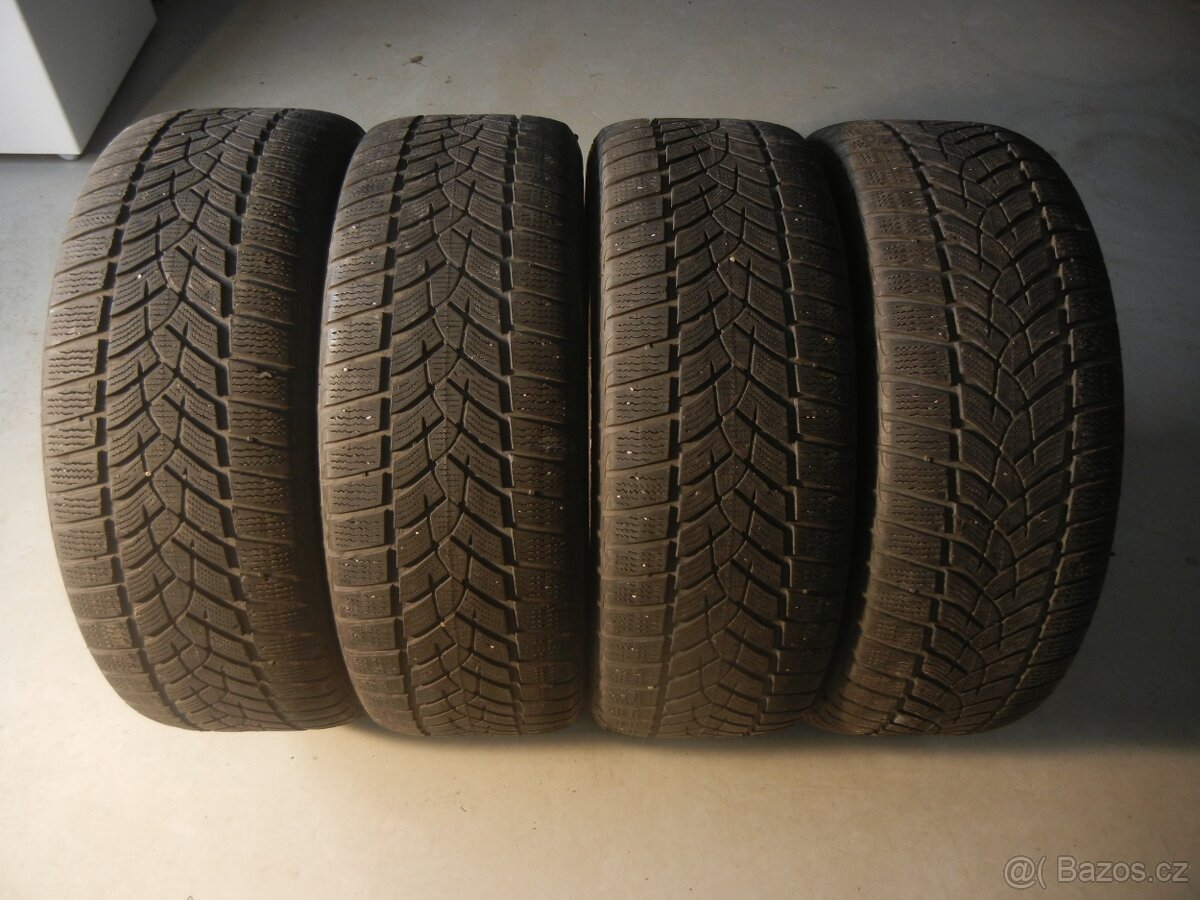 Zimní pneu Goodyear 225/55R18