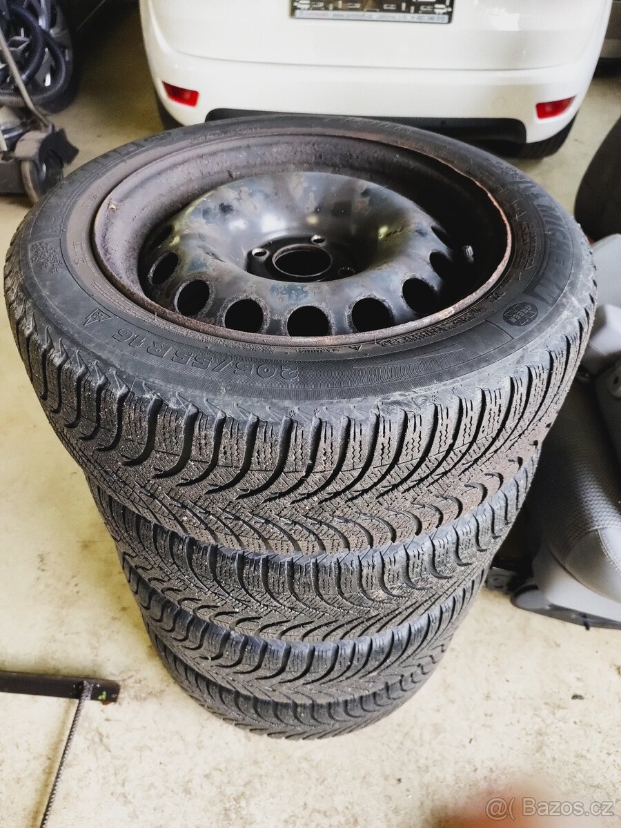 pneu 205/55/16 + plechové disky