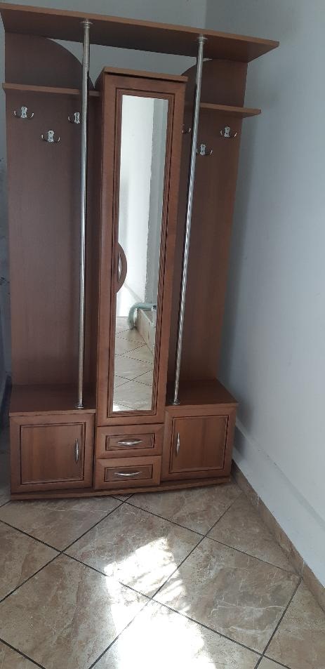 Předsínová stěna s botníkem