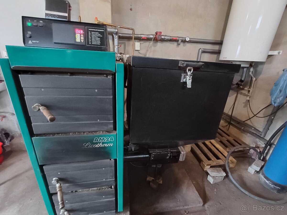 Licotherm AM24 automat pelety-uhlí-dřevo