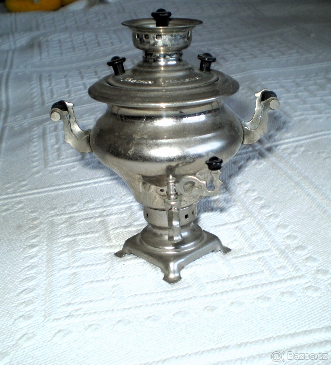starý ruský mini samovar
