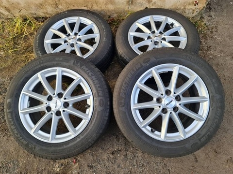 r16" Alu kola disky orig. BMW 1, 2 F45 F46 6855