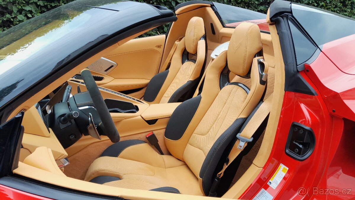 CORVETTE C8 Stingray 3LT EU model- kabriolet/el.střecha