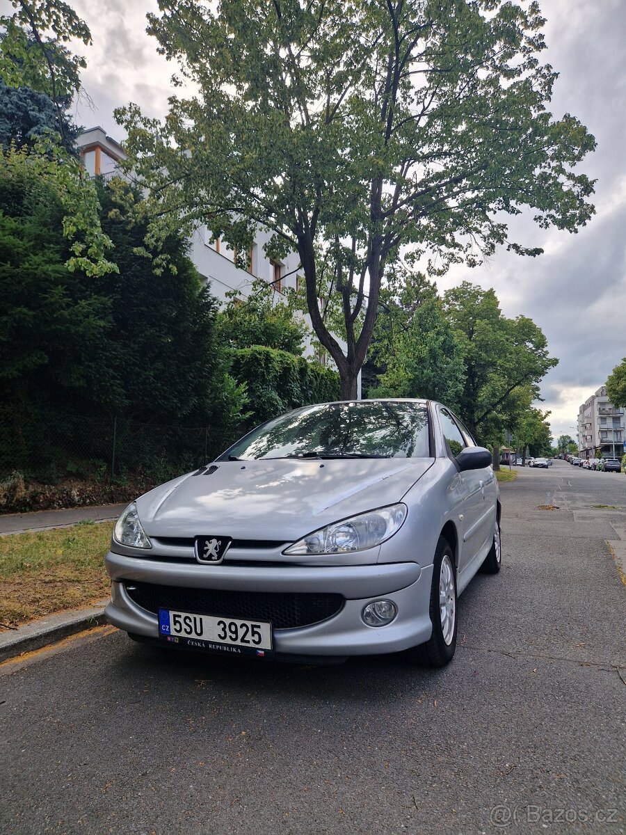 Peugeot 206 + zimní sada kol | Platná STK | 114tis km