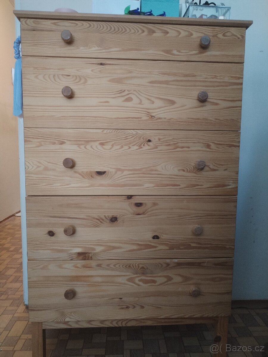 komoda dřevěná IKEA