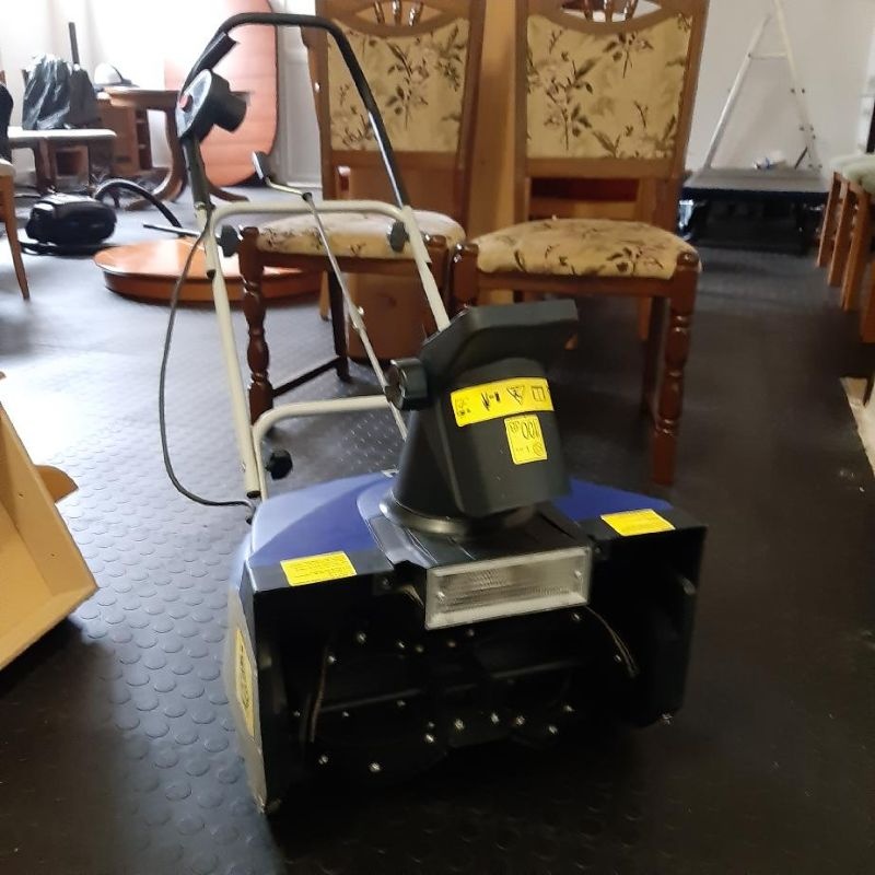 Sněhová, sněžná fréza zn. TOOLS - pěkný stav, 800W
