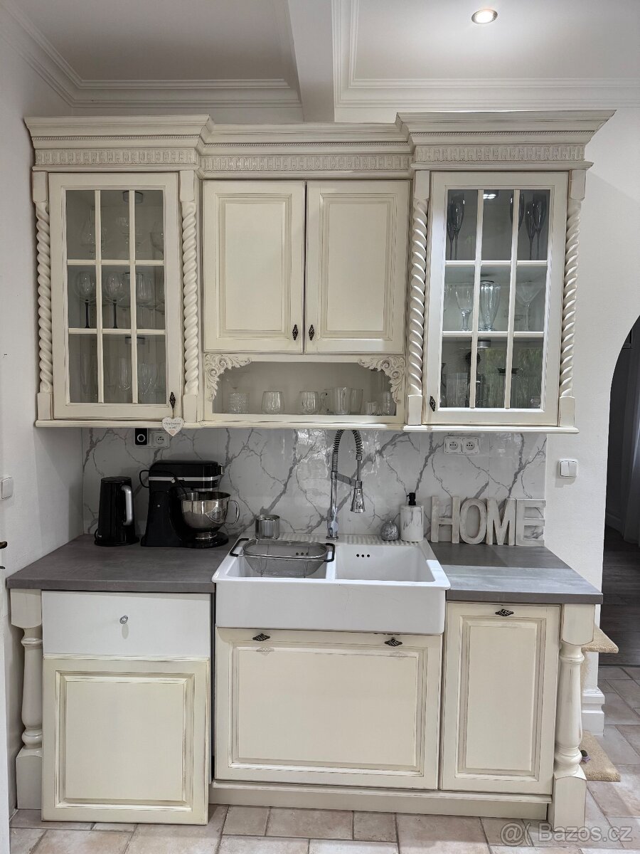 Rustikální kuchyňská linka