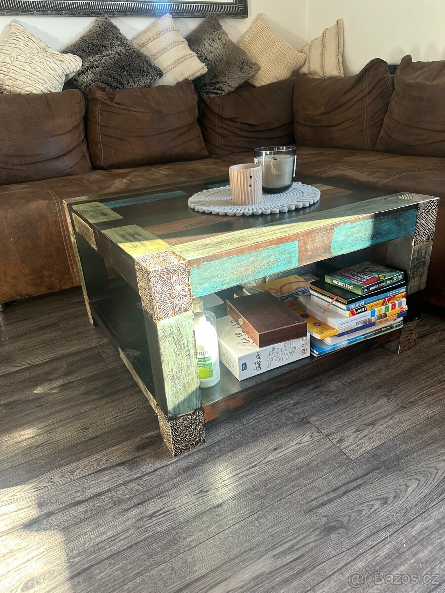 Konferenční stolek