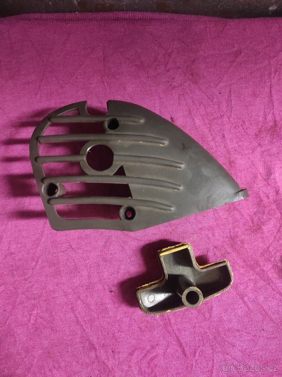 Kryt karburátoru Stadion