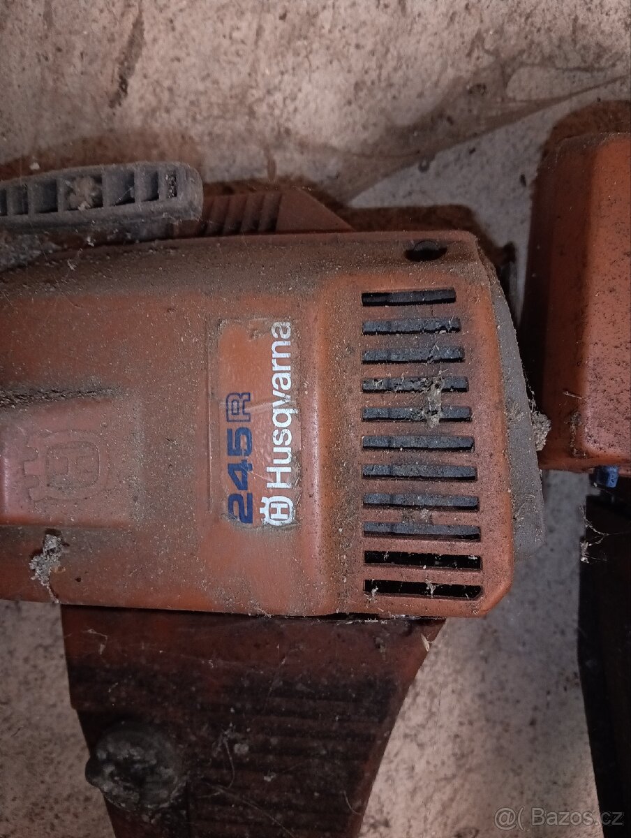 Prodám křovinořezy 2ks na náhradní díly