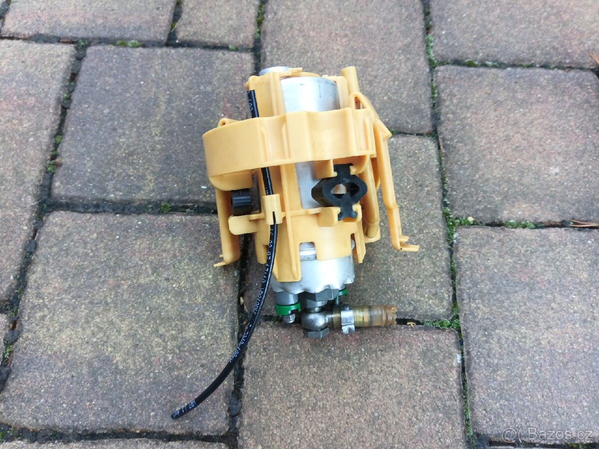 BMW E65 730d palivové čerpadlo