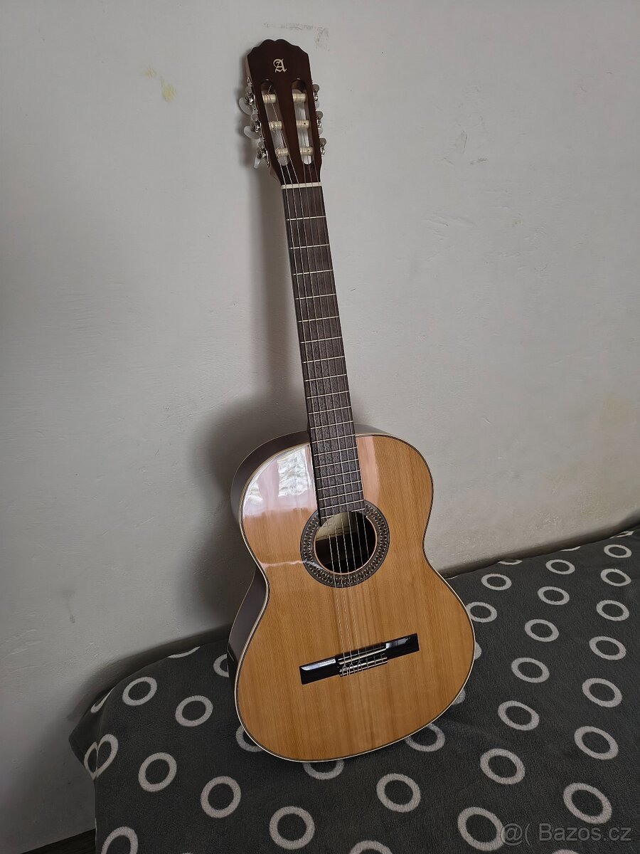 Klasická kytara ALHAMBRA 2C
