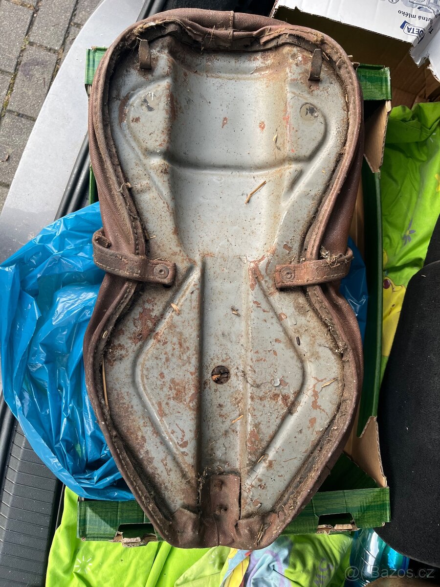 Sedlo Jawa 250/350