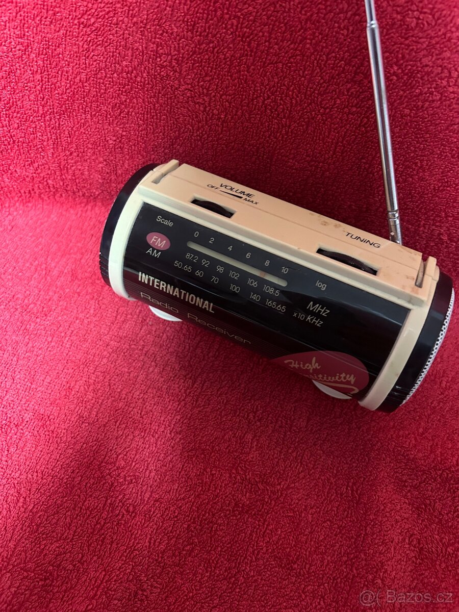 Tranzistorové rádio “INTERNATIONAL”RadioReceiver