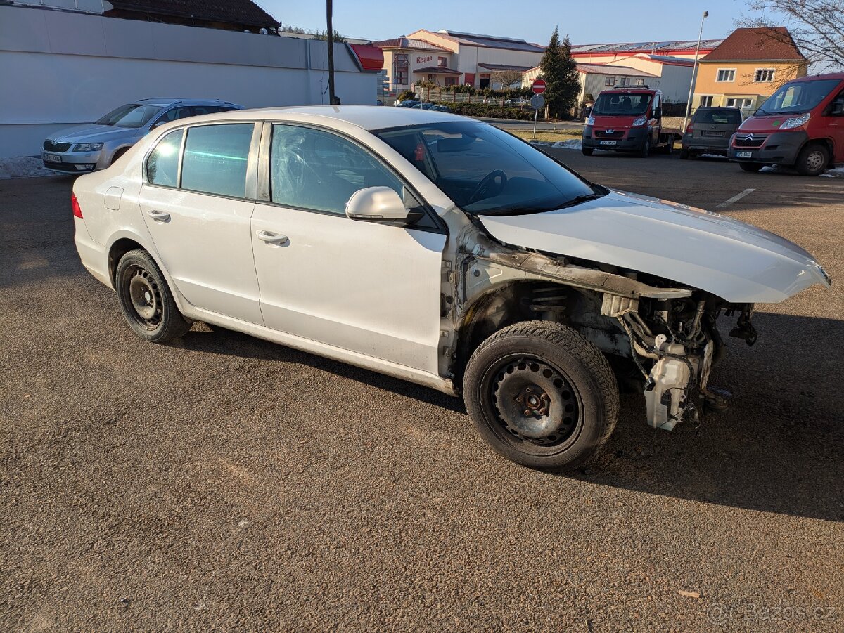 Prodám díly Superb 2 facelift