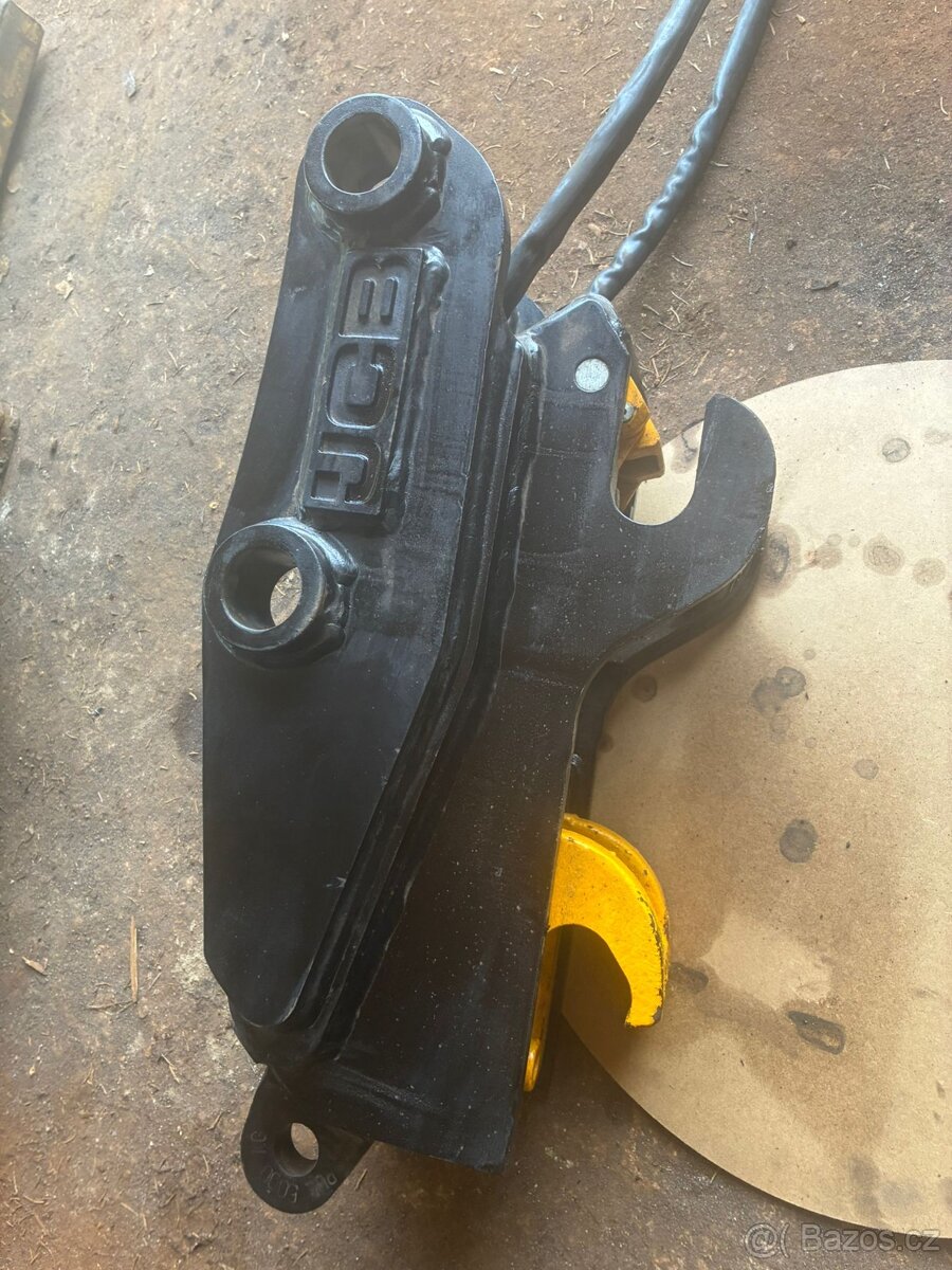 nový hydraulický rychloupínač JCB