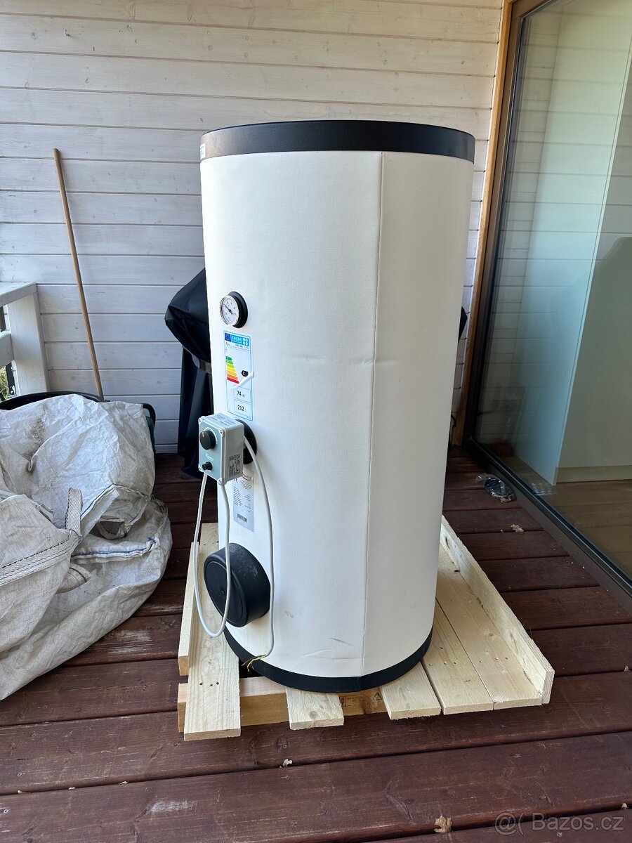 Smaltovaný zásobník teplé vody (akumulační nádrž) Regulus 20