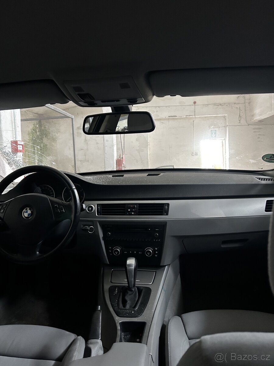 Palubní deska airbagy pásy řj BMW 320d e90 e91